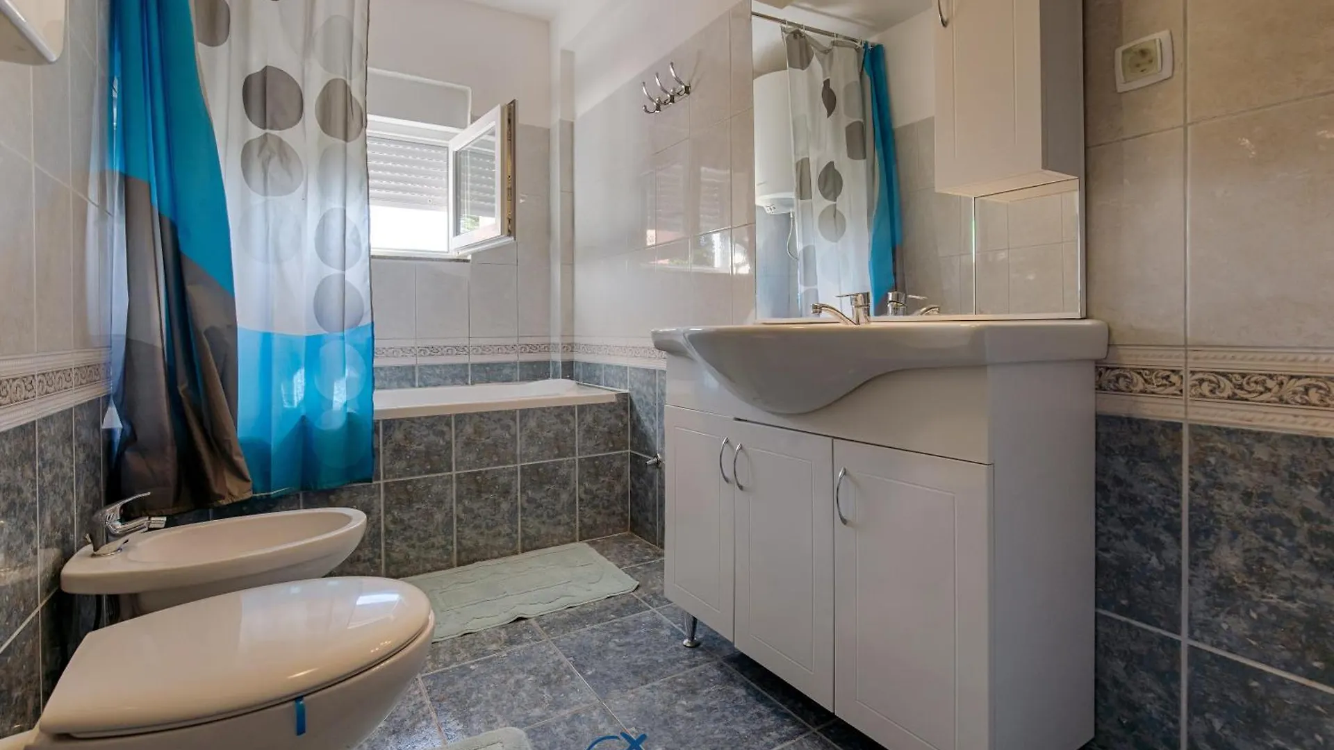 Villa With Pool, Large Garden And Beautiful Sea View By Traveler Tourist Agency Krk - Id 2210 Crikvenica