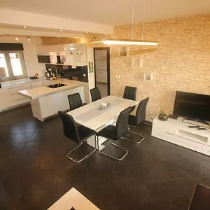  Apartment Martina