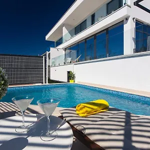  Villa Benic