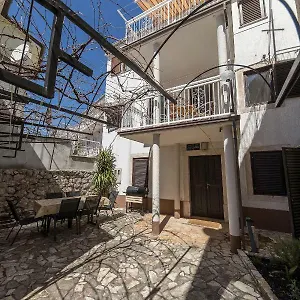 Kristina Apartman