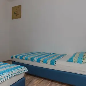 Maris Apartman